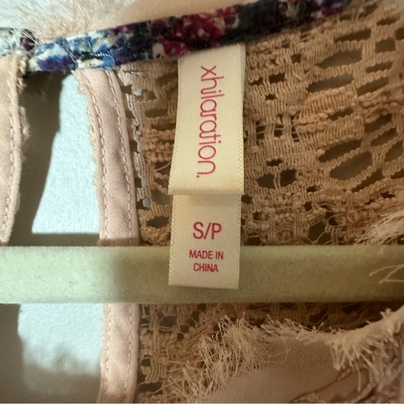 Xhilaration Crochet Pink Lined Short Sleeve Top Women’s Size XS - Picture 3 of 9